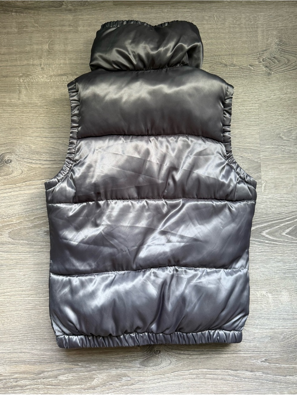 Old Navy Women’s Small Silver Gray Puffer Vest - Picture 3 of 6